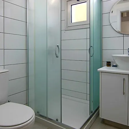 Phaedrus Living City View Fountain Court 08 *